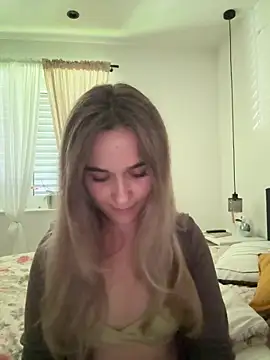Snapshot of LillyStarr chatting on June 2, 2026, 1:33 pm LillyStarr online show from June 2, 2026, 1:33 pm