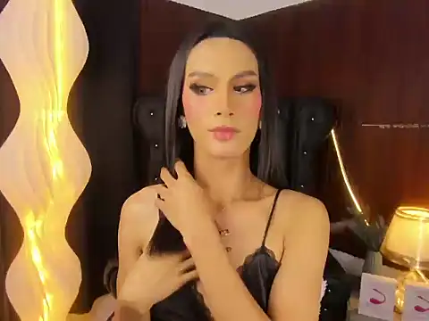 Snapshot of Estella_Hilton chatting on June 23, 2026, 9:18 am Estella Hilton online show from June 23, 2026, 9:18 am