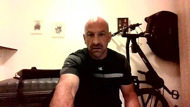 Snapshot of oFg3H5Dj chatting on June 13, 2026, 9:35 pm oFg3H5Dj online show from June 13, 2026, 9:35 pm