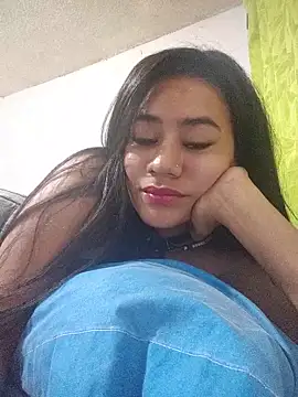 AntonellaMonroew online show from June 16, 2026, 2:33 am