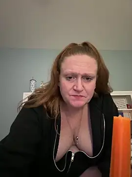 Kellilyn10 online show from June 12, 2026, 3:15 am