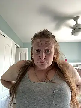 Kellilyn10 online show from June 1, 2026, 3:33 pm