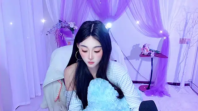Snapshot of Tili_Lucky chatting on August 9, 2026, 3:23 am Tili Lucky online show from August 9, 2026, 3:23 am