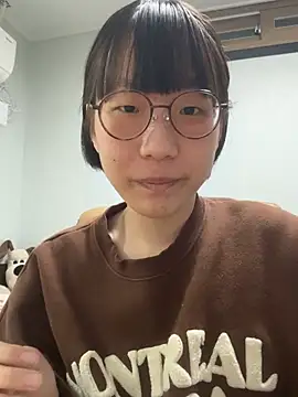 Snapshot of gumi5 chatting on May 10, 2026, 8:51 am gumi5 online show from May 10, 2026, 8:51 am