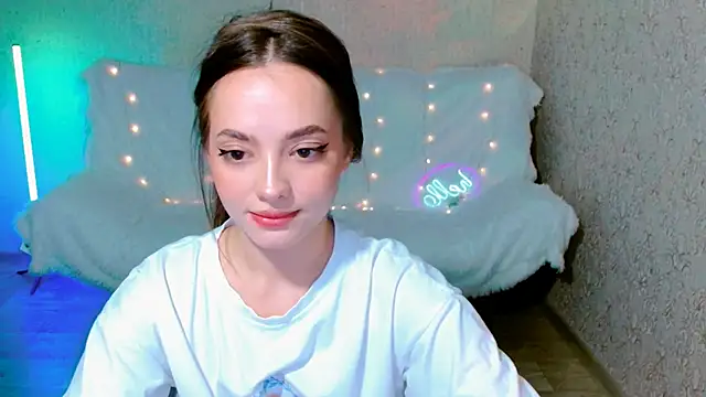Snapshot of SiennaMia chatting on May 30, 2026, 4:23 pm SiennaMia online show from May 30, 2026, 4:23 pm