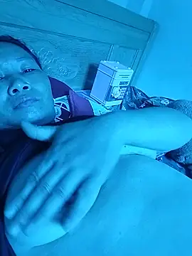 BlueGirlyeah online show from May 24, 2026, 3:28 am