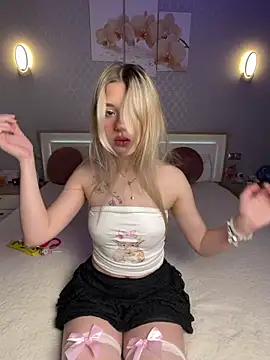 Mila murmur online show from May 7, 2026, 6:33 pm