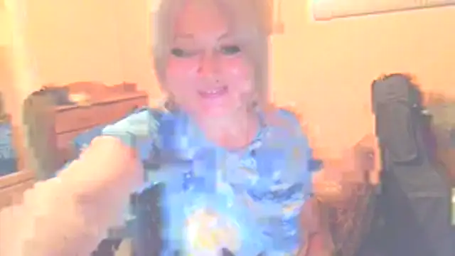 MollyyJoyy online show from May 24, 2026, 7:58 pm