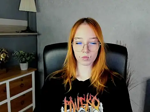 foxSonya online show from May 15, 2026, 5:38 am