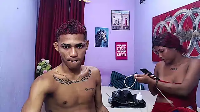 Snapshot of black_twinks chatting on July 5, 2026, 3:22 am black twinks online show from July 5, 2026, 3:22 am
