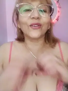 Snapshot of vitaminafranccesca chatting on June 6, 2026, 4:23 pm vitaminafranccesca online show from June 6, 2026, 4:23 pm