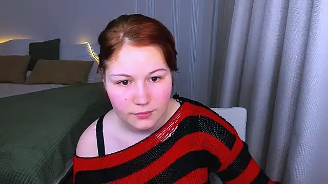 Snapshot of MiaLacrice chatting on June 7, 2026, 3:34 am MiaLacrice online show from June 7, 2026, 3:34 am
