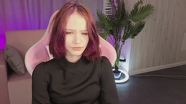 Snapshot of AliceJohansone chatting on June 2, 2026, 1:05 am AliceJohansone online show from June 2, 2026, 1:05 am