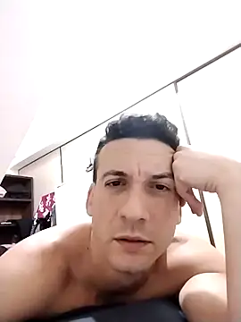 Rabull222 online show from May 7, 2026, 7:56 am