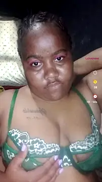 ChubbyMidgetxxx19 online show from August 5, 2026, 1:49 pm