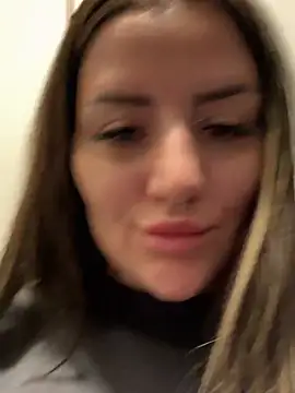 SophiePale online show from April 10, 2026, 9:38 am