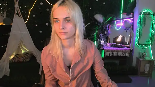 DanaWint online show from May 9, 2026, 9:01 am