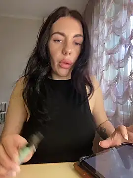 Snapshot of IsabellaJoutes chatting on June 4, 2026, 1:05 pm IsabellaJoutes online show from June 4, 2026, 1:05 pm