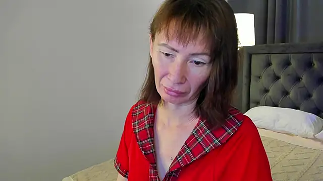 gracekellyyy online show from May 26, 2026, 4:32 am