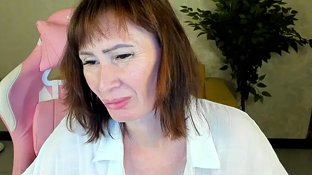 gracekellyyy online show from June 4, 2026, 4:22 pm