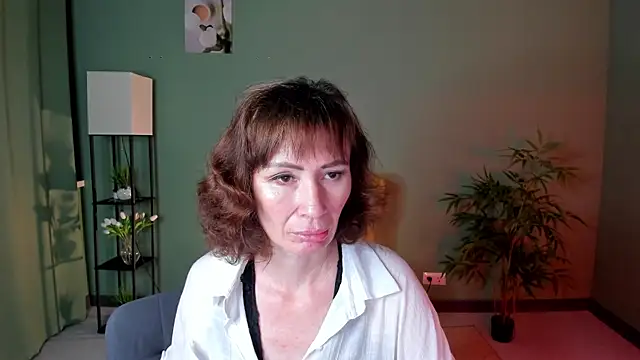 gracekellyyy online show from June 12, 2026, 4:21 am