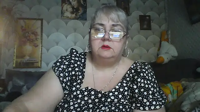 MarinaFarina53 online show from July 14, 2026, 3:55 am