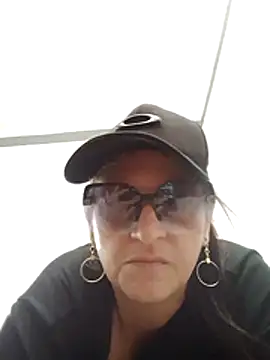 casalcasal875 online show from May 7, 2026, 5:16 pm