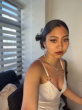 Camila LS online show from May 9, 2026, 2:20 pm