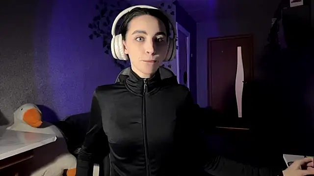 Snapshot of NightFoxxx chatting on May 11, 2026, 7:21 am NightFoxxx online show from May 11, 2026, 7:21 am