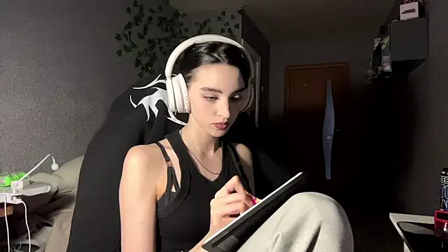 Snapshot of NightFoxxx chatting on May 25, 2026, 10:14 am NightFoxxx online show from May 25, 2026, 10:14 am