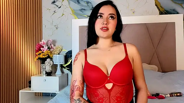 MiiaRousse  online show from July 18, 2026, 10:18 pm