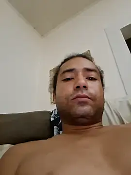 Lildiccbg online show from May 8, 2026, 6:06 am