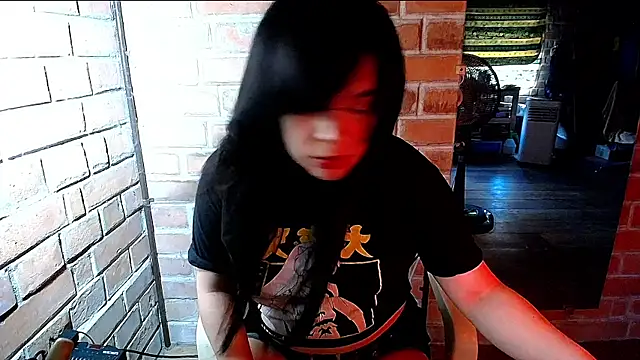 Snapshot of DarkRoseUwU chatting on July 18, 2026, 9:23 pm DarkRoseUwU online show from July 18, 2026, 9:23 pm