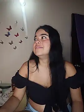 MiiaHott W online show from July 21, 2026, 6:31 pm