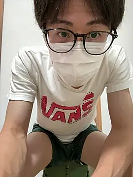 Snapshot of h_japmen chatting on July 13, 2026, 2:49 pm h japmen online show from July 13, 2026, 2:49 pm