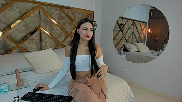 Snapshot of Tink_fox chatting on July 3, 2026, 2:40 am Tink fox online show from July 3, 2026, 2:40 am