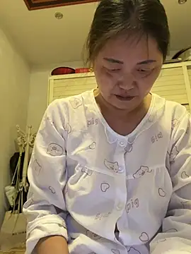 Snapshot of hannzn chatting on July 4, 2026, 9:30 pm hannzn online show from July 4, 2026, 9:30 pm