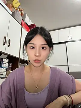 cuteluky18 online show from May 26, 2026, 12:14 pm