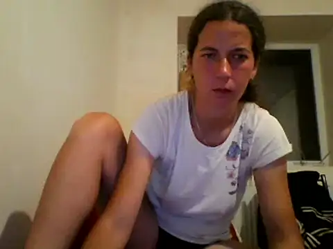 Snapshot of DanicaFey chatting on July 18, 2026, 7:44 pm DanicaFey online show from July 18, 2026, 7:44 pm