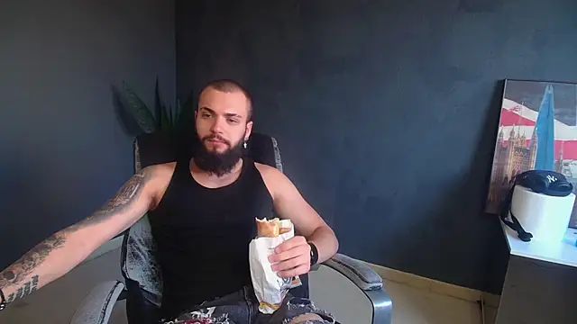 OscarWillss online show from June 26, 2026, 4:18 am
