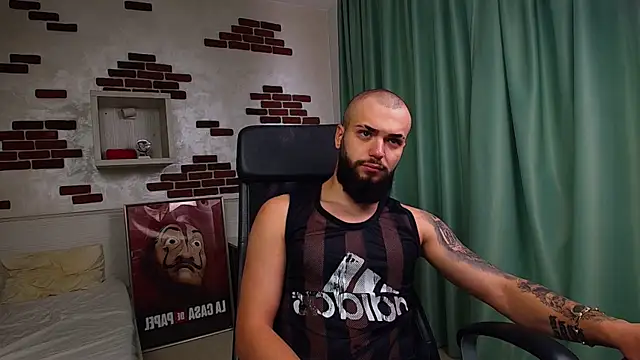 OscarWillss online show from May 14, 2026, 5:37 am
