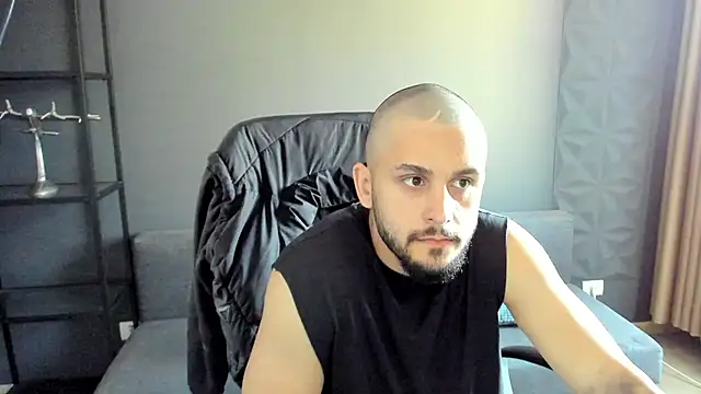 Snapshot of TroyWadee chatting on June 8, 2026, 4:24 am TroyWadee online show from June 8, 2026, 4:24 am