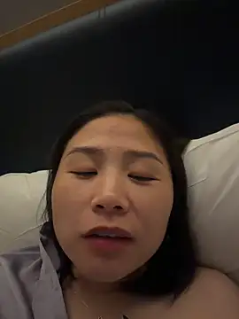 Snapshot of Iridessa- chatting on July 27, 2026, 1:07 pm Iridessa- online show from July 27, 2026, 1:07 pm