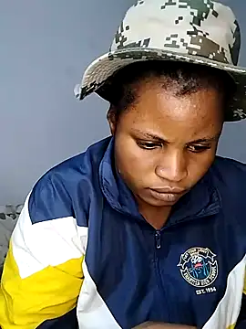 Snapshot of JuicyHoney_01 chatting on July 3, 2026, 7:42 pm JuicyHoney 01 online show from July 3, 2026, 7:42 pm