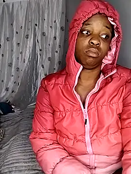 Snapshot of JuicyHoney_01 chatting on June 11, 2026, 4:31 am JuicyHoney 01 online show from June 11, 2026, 4:31 am