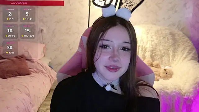 Snapshot of Luvellia chatting on July 19, 2026, 10:56 am Luvellia online show from July 19, 2026, 10:56 am