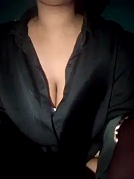 Cute-Ishita online show from June 23, 2026, 5:22 pm