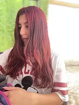 EveRave Pink online show from June 17, 2026, 2:27 pm
