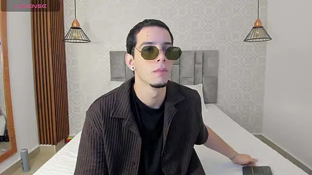 isaacblaze  online show from July 11, 2026, 7:36 pm