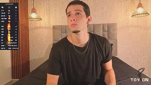 isaacblaze  online show from July 17, 2026, 3:37 am